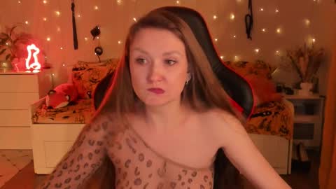 Snapshot of janegrey11 chatting on 10/05/25, 07:01 Jane online show from 10/05/25, 07:01