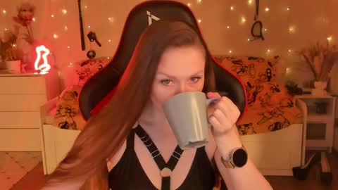 Snapshot of janegrey11 chatting on 12/14/25, 05:07 Jane online show from 12/14/25, 05:07