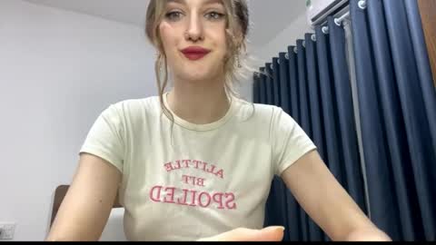 Janie online show from 04/03/26, 08:40