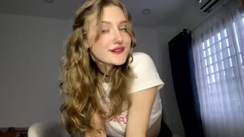 Janie online show from 04/17/26, 11:02