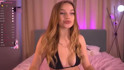 Day Alice Night Stella online show from 03/27/26, 07:03