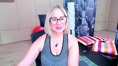 JANE TURNER MILF online show from 05/11/26, 01:06