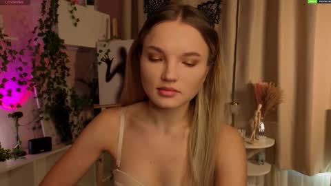 Hi Im Alice and here youll find something online show from 12/15/25, 06:06