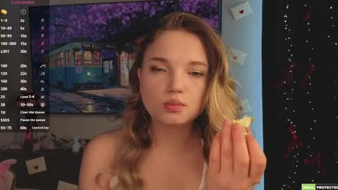 Hi Im Alice and here youll find something online show from 04/05/26, 06:21