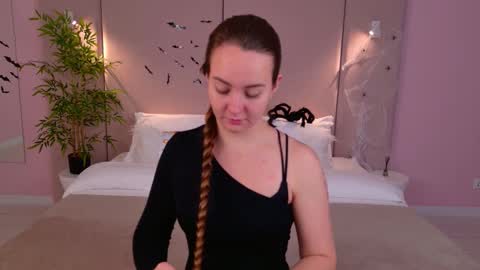 Snapshot of janicejay chatting on 11/04/25, 02:43 Jane online show from 11/04/25, 02:43