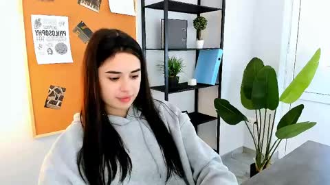 janicerivera online show from 04/12/26, 05:45