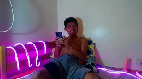 janlloyd04 online show from 09/18/25, 06:48