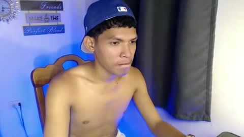 janlloyd04 online show from 09/30/25, 05:56