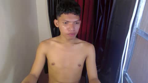 Snapshot of janlloyd04 chatting on 10/23/25, 06:17 janlloyd04 online show from 10/23/25, 06:17