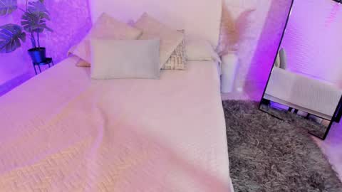    online show from 05/08/26, 07:08