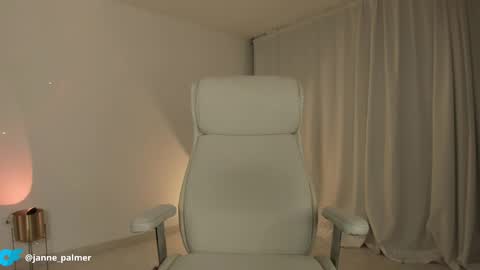 janne_palmer_ online show from 10/06/25, 06:27