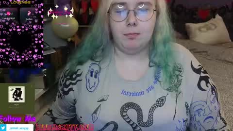 Snapshot of jannet_star chatting on 02/17/25, 11:42 Jannet online show from 02/17/25, 11:42