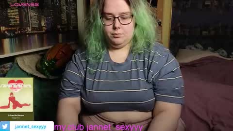 Snapshot of jannet_star chatting on 12/22/25, 06:16 Jannet online show from 12/22/25, 06:16