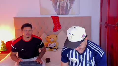 janomar01 online show from 12/16/25, 07:08