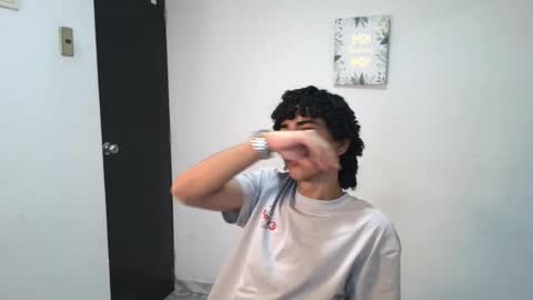 Snapshot of jash_7 chatting on 12/17/25, 05:46 jash online show from 12/17/25, 05:46