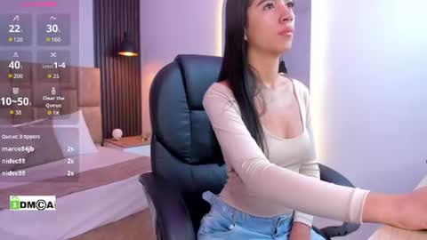 Snapshot of jasmin_adams chatting on 06/27/26, 01:17 Jasmin online show from 06/27/26, 01:17
