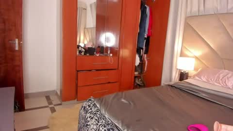 Snapshot of jasmin_melons chatting on 06/28/26, 03:01 jasmin_melons online show from 06/28/26, 03:01