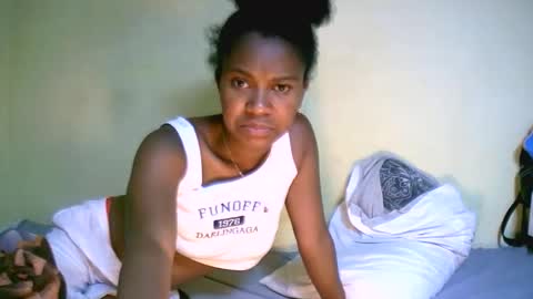 Snapshot of jasminah176750 chatting on 10/17/25, 06:05 jasminah176750 online show from 10/17/25, 06:05