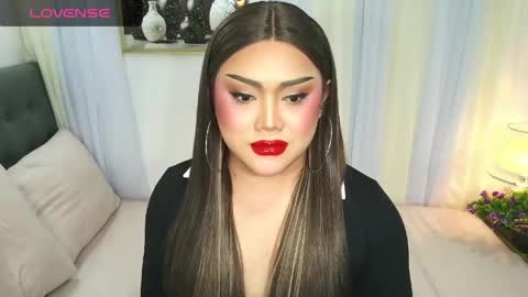 Jasmine Brandy online show from 04/18/26, 10:30