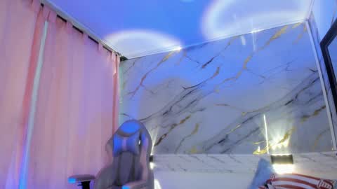 Snapshot of jasmine_hyper_1 chatting on 01/31/25, 09:26 Jas online show from 01/31/25, 09:26