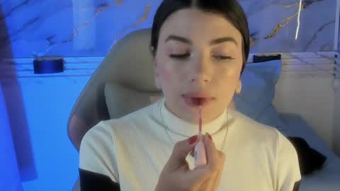 Snapshot of jasmine_hyper_1 chatting on 02/01/25, 03:18 Jas online show from 02/01/25, 03:18