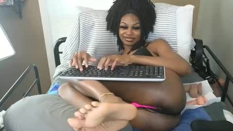 Jasmine Linley online show from 09/19/25, 02:18