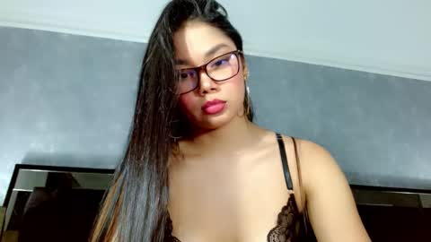 Snapshot of jasminemoore chatting on 10/04/25, 11:58 Jazmin online show from 10/04/25, 11:58