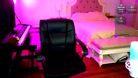 Jasmine Winters online show from 02/08/26, 12:30