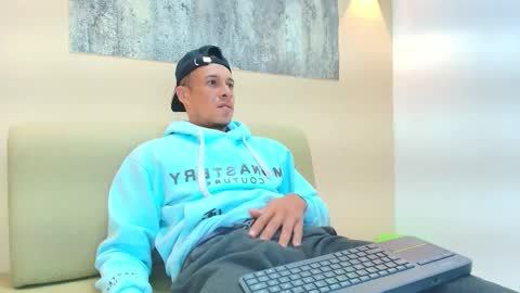 Snapshot of jason_tomas chatting on 02/10/26, 08:24 Jason online show from 02/10/26, 08:24