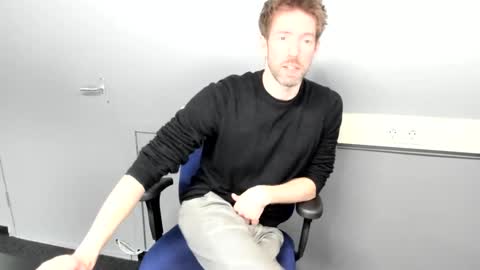 Snapshot of jasonberg29 chatting on 02/10/25, 02:37 Jason online show from 02/10/25, 02:37