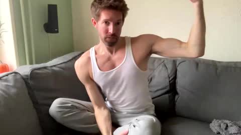 Snapshot of jasonberg29 chatting on 02/15/25, 03:28 Jason online show from 02/15/25, 03:28