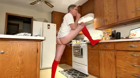 Snapshot of jasonlake1 chatting on 02/16/26, 05:58 Eric2900 online show from 02/16/26, 05:58