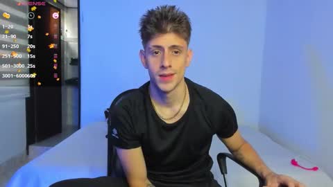 Snapshot of jasper__jones chatting on 11/26/25, 12:17 JASPER JONES online show from 11/26/25, 12:17