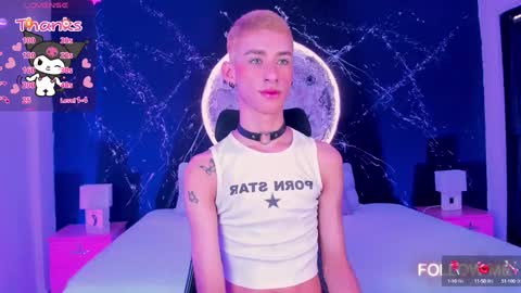 Snapshot of jaspercooper_ chatting on 03/05/25, 12:55 Jasper Cooper online show from 03/05/25, 12:55