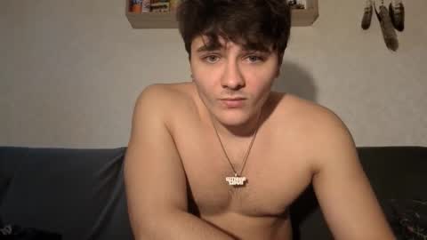 Snapshot of jastinpet chatting on 09/17/25, 01:46 jastinpet online show from 09/17/25, 01:46