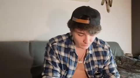 Snapshot of jastinpet chatting on 10/31/25, 10:44 jastinpet online show from 10/31/25, 10:44