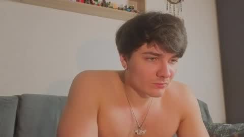 Snapshot of jastinpet chatting on 11/19/25, 11:38 jastinpet online show from 11/19/25, 11:38