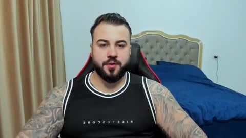 Snapshot of javicute4u chatting on 12/30/24, 08:47 Javi online show from 12/30/24, 08:47