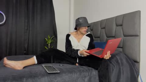 Javier online show from 01/19/26, 06:39