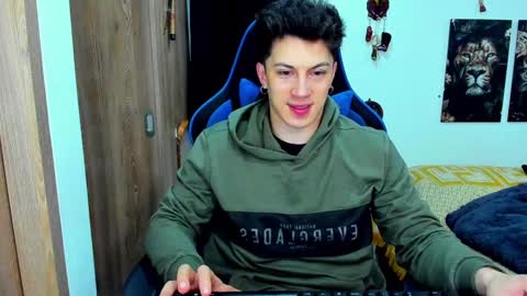 Javier online show from 12/14/24, 03:51