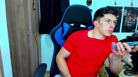 Snapshot of javiersexymann chatting on 01/03/25, 08:54 Javier online show from 01/03/25, 08:54