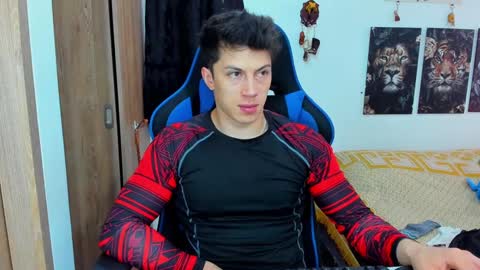 Snapshot of javiersexymann chatting on 01/15/25, 06:19 Javier online show from 01/15/25, 06:19