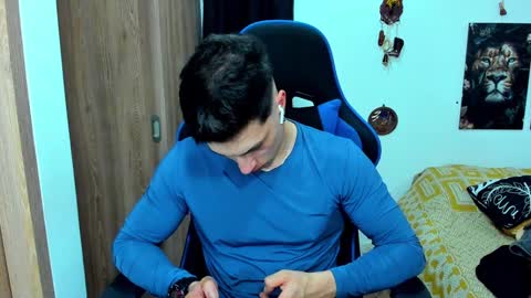 Snapshot of javiersexymann chatting on 01/19/25, 02:25 Javier online show from 01/19/25, 02:25