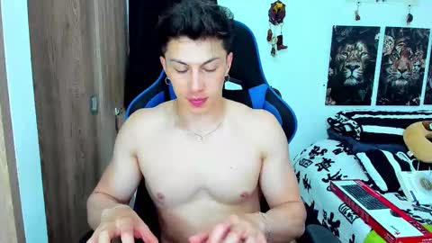 Snapshot of javiersexymann chatting on 02/14/25, 09:53 Javier online show from 02/14/25, 09:53