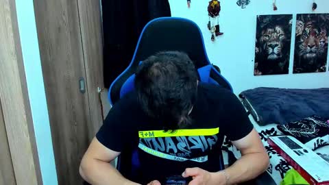 Snapshot of javiersexymann chatting on 02/19/25, 09:25 Javier online show from 02/19/25, 09:25