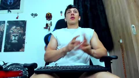 Snapshot of javiersexymann chatting on 03/01/25, 12:39 Javier online show from 03/01/25, 12:39