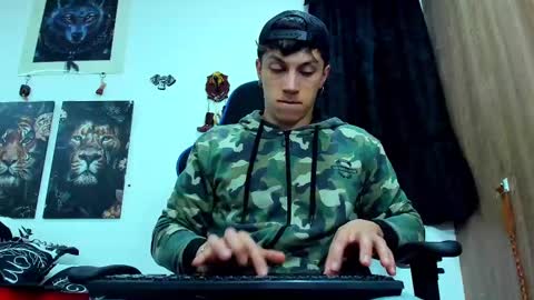 Javier online show from 03/03/25, 02:04