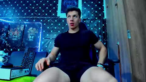 Snapshot of javiersexymann chatting on 10/06/25, 11:35 Javier online show from 10/06/25, 11:35