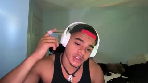 Snapshot of javiricorich chatting on 11/02/25, 05:48 javiSdick online show from 11/02/25, 05:48