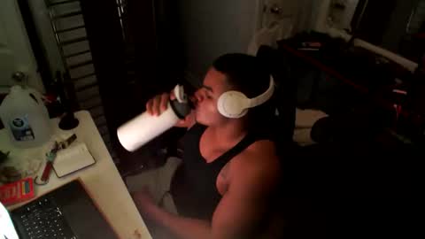 Snapshot of javiricorich chatting on 11/04/25, 02:54 javiSdick online show from 11/04/25, 02:54